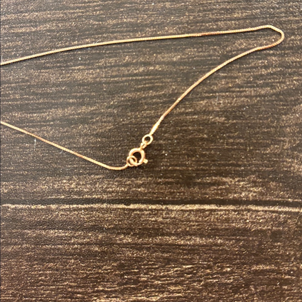 Gold Cross Pendant Necklace in Box - Picture 4 of 6